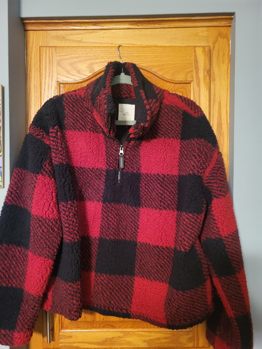 Thread + Supply Fleece Red/Black Teddy Bear Sherpa PulloverJacket Size Large